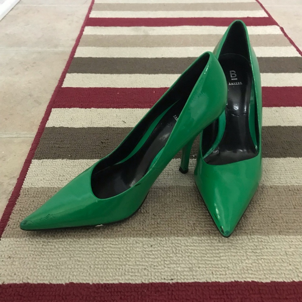 Bakers Green High Heeled Size 7B/M 😘